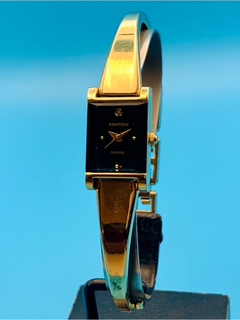 ARMITRON Diamond 75/5322GP Women’s Wristwatch Swiss Parts Movt Works New Battery